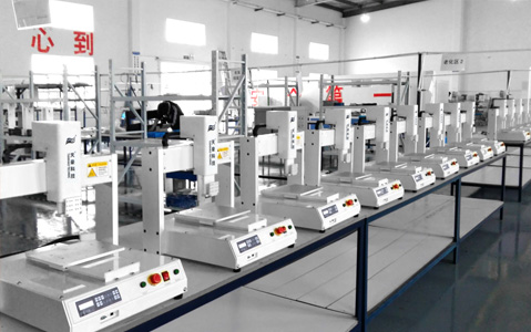 判別自動點膠機優(yōu)劣的幾個要素